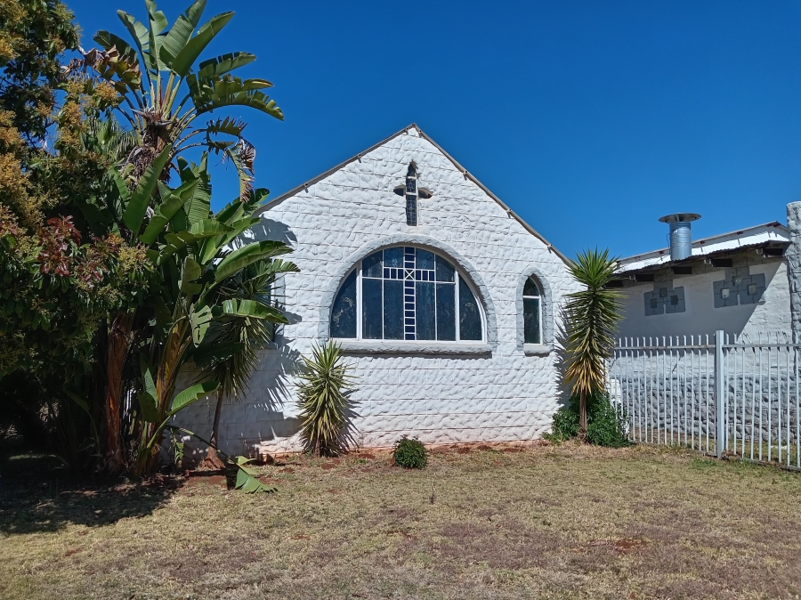 11 Bedroom Property for Sale in De Wildt North West